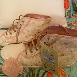 Toms Hightops